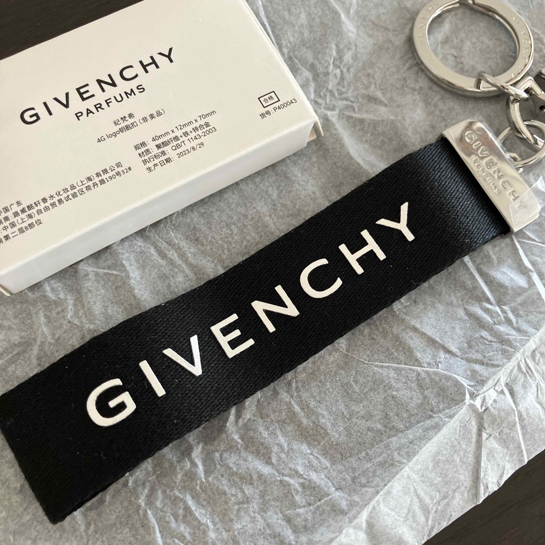 GIVENCHY - 新品 GIVENCHY キーホルダー キーリング ストラップ GIVENCHY - 新品 GIVENCHY キーホルダー キーリング ストラップ