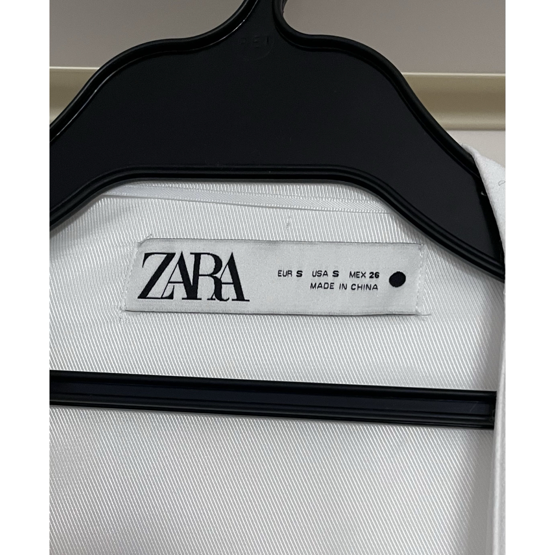 ZARA - ZARA ケープジャケットの通販 by ぴょんさん's shop ZARA - ZARA ケープジャケットの通販 by ぴょんさん's shop