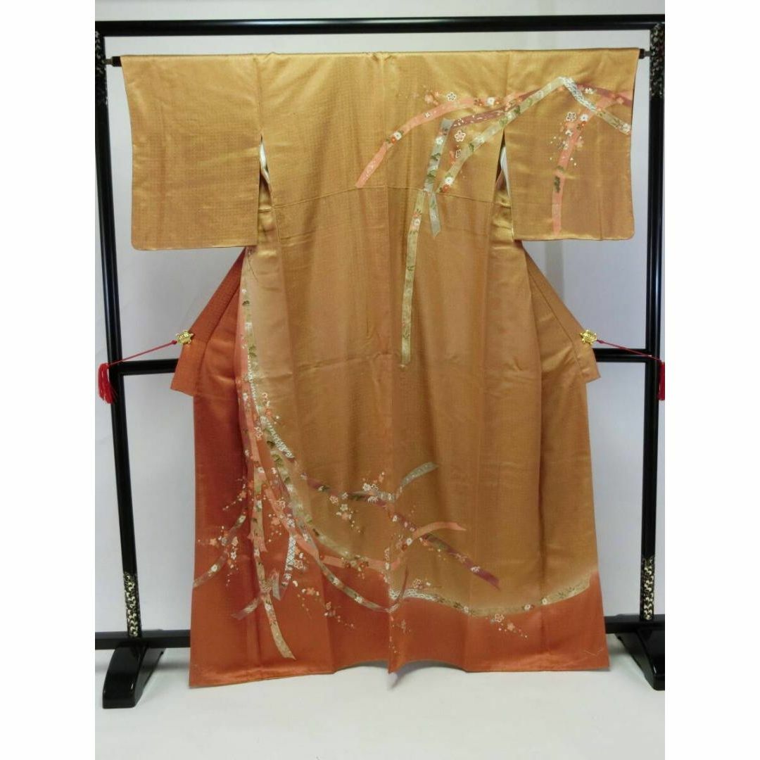 Q3728】SSお仕立て上がり正絹訪問着 レンガ色地に花柄 綸子 Q3728】SSお仕立て上がり正絹訪問着 レンガ色地に花柄 綸子