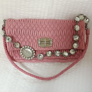 MIU MIUのフリマアイテム一覧 MIU MIUのフリマアイテム一覧