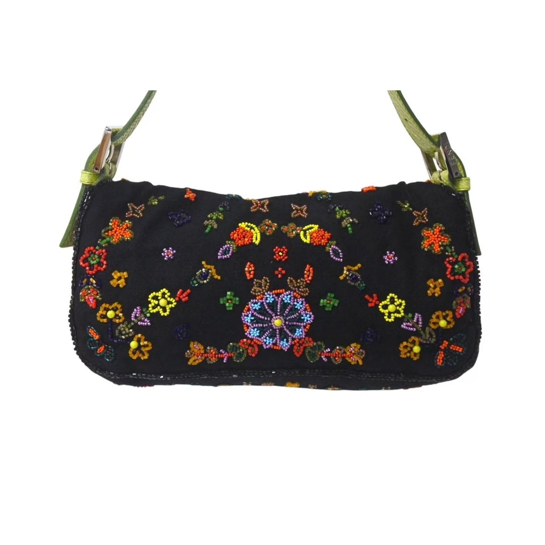 FENDI - FENDI フェンディ ビーズ刺繍 マンマバケット ワン FENDI - FENDI フェンディ ビーズ刺繍 マンマバケット ワン