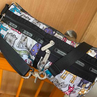LeSportsac(ボディバッグ/ウエストポーチ ・ ベージュ系)の LeSportsac(ボディバッグ/ウエストポーチ ・ ベージュ系)の