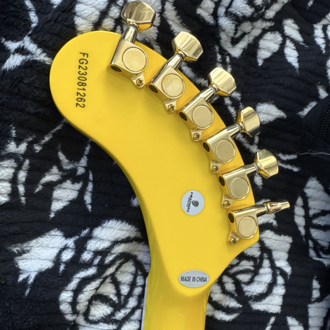 Fernandes - 極美品!FERNANDES YELLOW HEART-ZO ZO-3 hideの Fernandes - 極美品!FERNANDES YELLOW HEART-ZO ZO-3 hideの