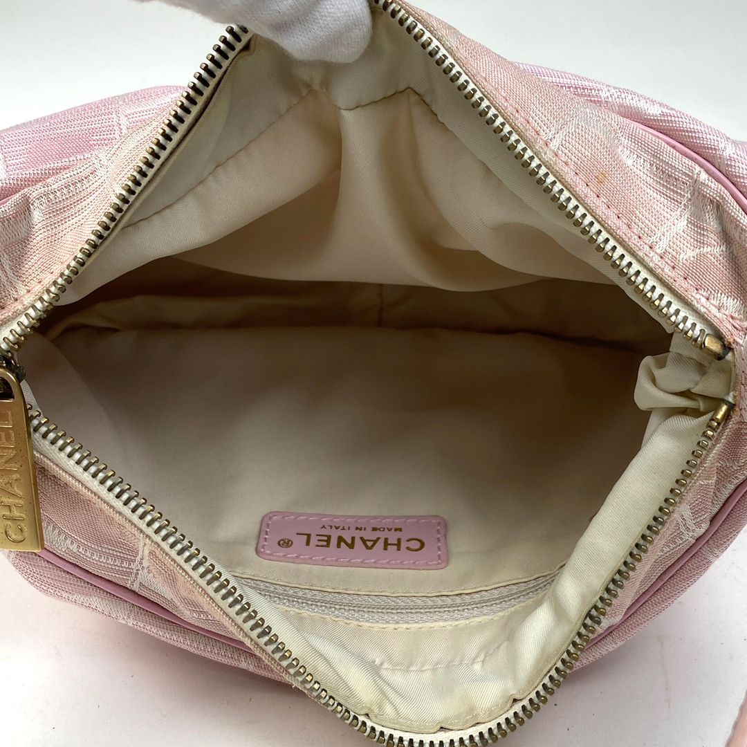 CHANEL - シャネル ニュートラベルライン ショルダーバッグ CHANEL - シャネル ニュートラベルライン ショルダーバッグ