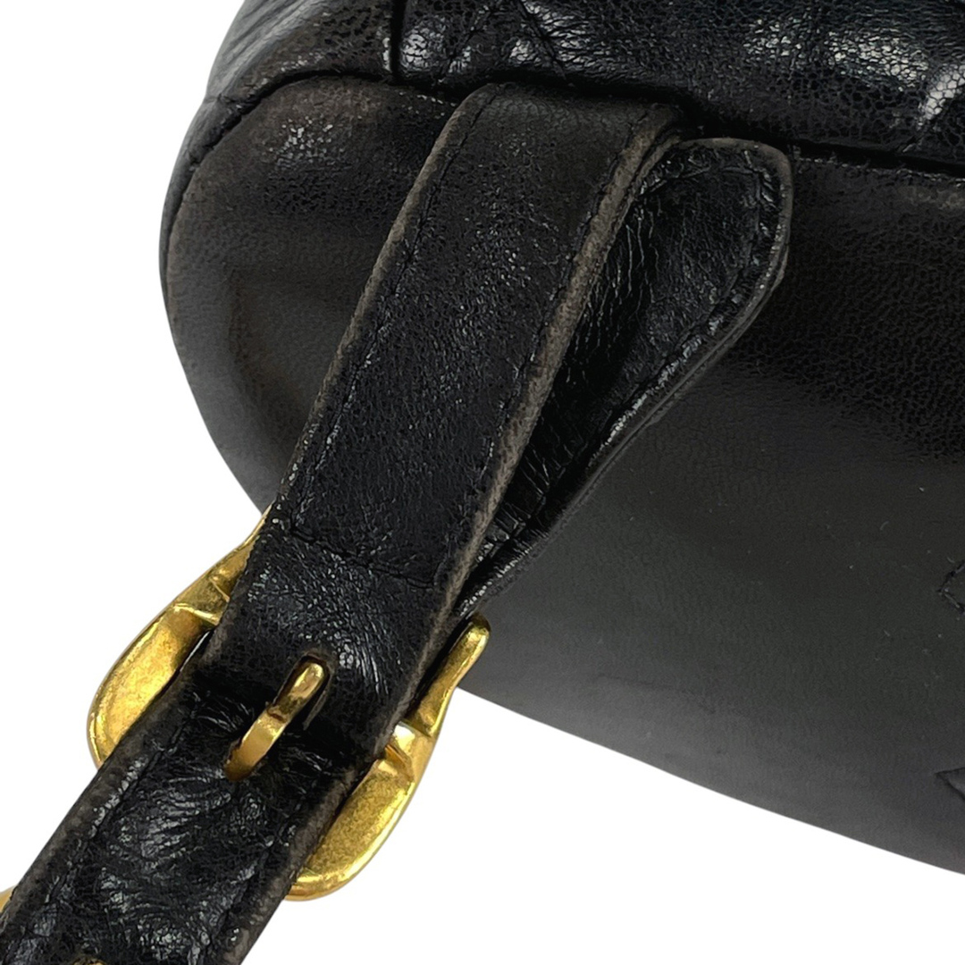 CHANEL - シャネル ココマーク チェーン リュックサック CHANEL - シャネル ココマーク チェーン リュックサック