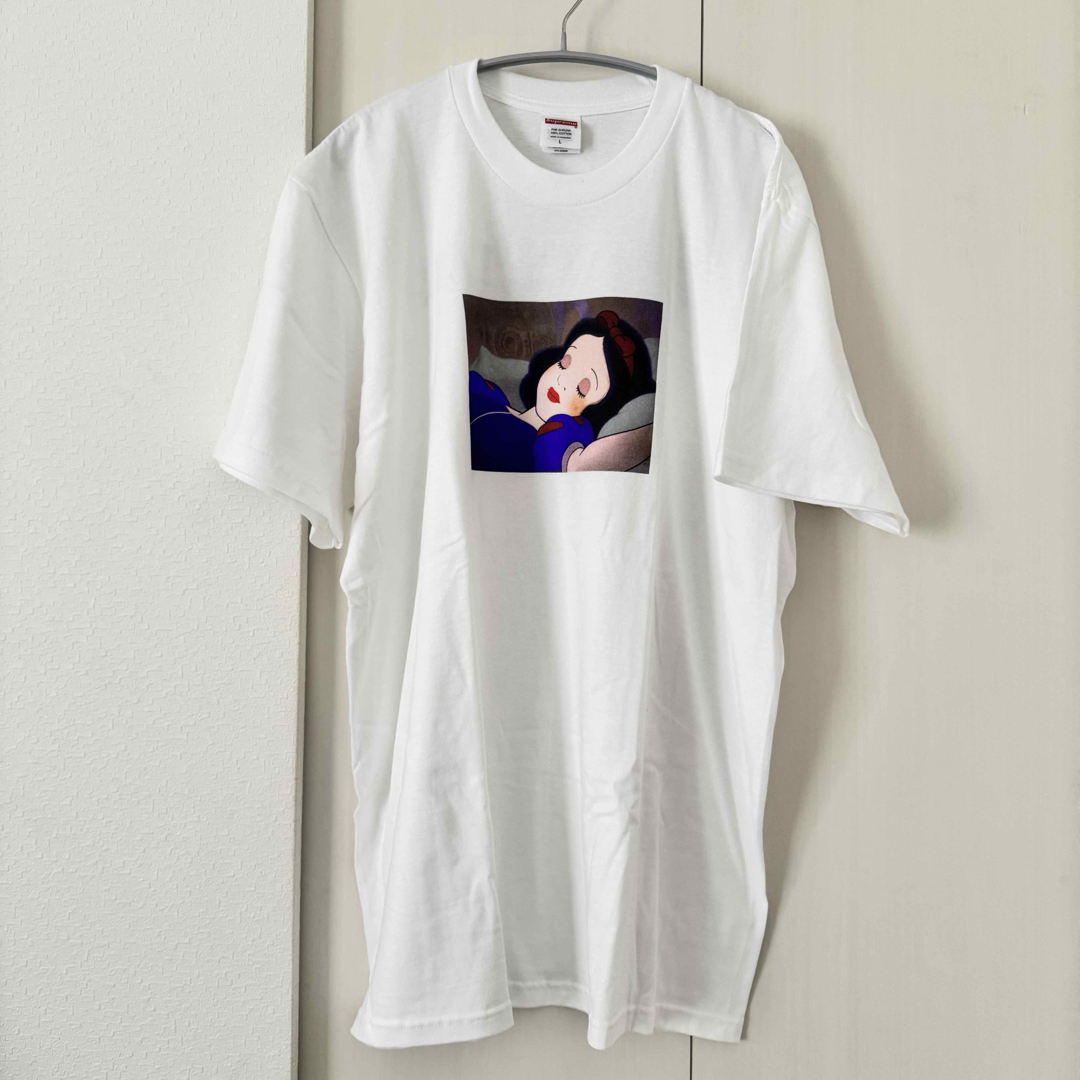 Supreme - supreme disney 白雪姫 snow white tシャツの通販 by Supreme - supreme disney 白雪姫 snow white tシャツの通販 by