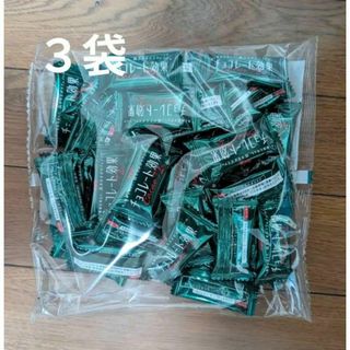 明治 - メルティーキッス プレミアムショコラとストロベリー 明治 - メルティーキッス プレミアムショコラとストロベリー
