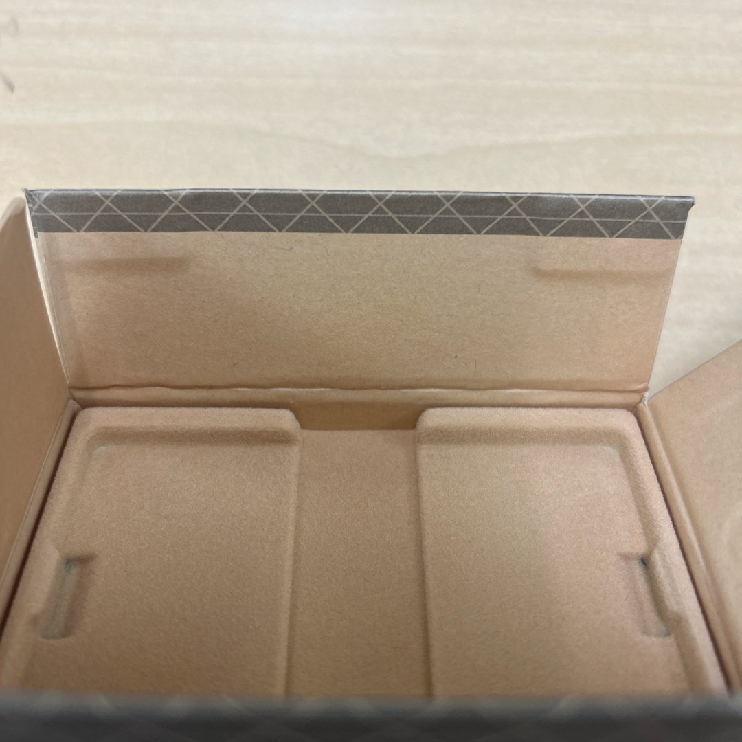 amazonカードケース★空箱 インテリア/住まい/日用品のオフィス用品(ラッピング/包装)の商品写真