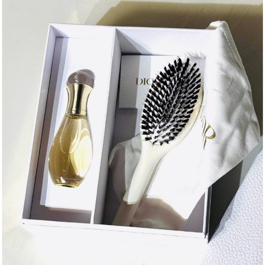 Dior - Dior jadoreヘアミスト & ブラシ ギフトセット【新品未 Dior - Dior jadoreヘアミスト & ブラシ ギフトセット【新品未