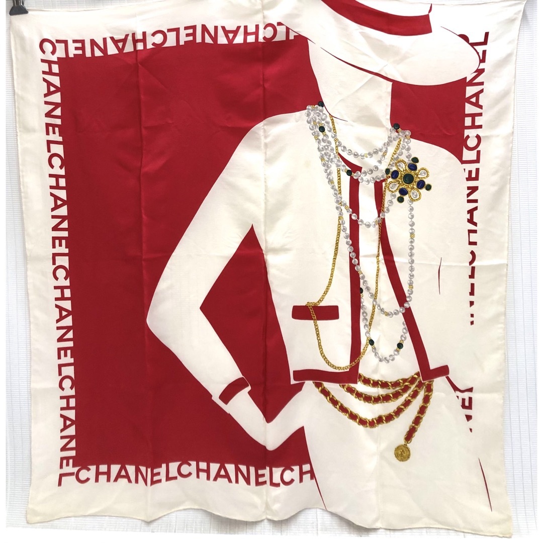 CHANEL - シャネル シルク スカーフ ココシャネル立像 素材タグ CHANEL - シャネル シルク スカーフ ココシャネル立像 素材タグ