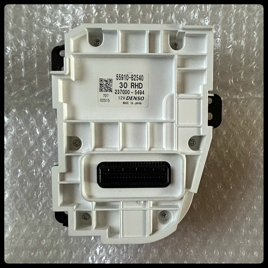 ダイハツ - R-03 タント、ウェイク 前期型、エアコンスイッチ ダイハツ - R-03 タント、ウェイク 前期型、エアコンスイッチ