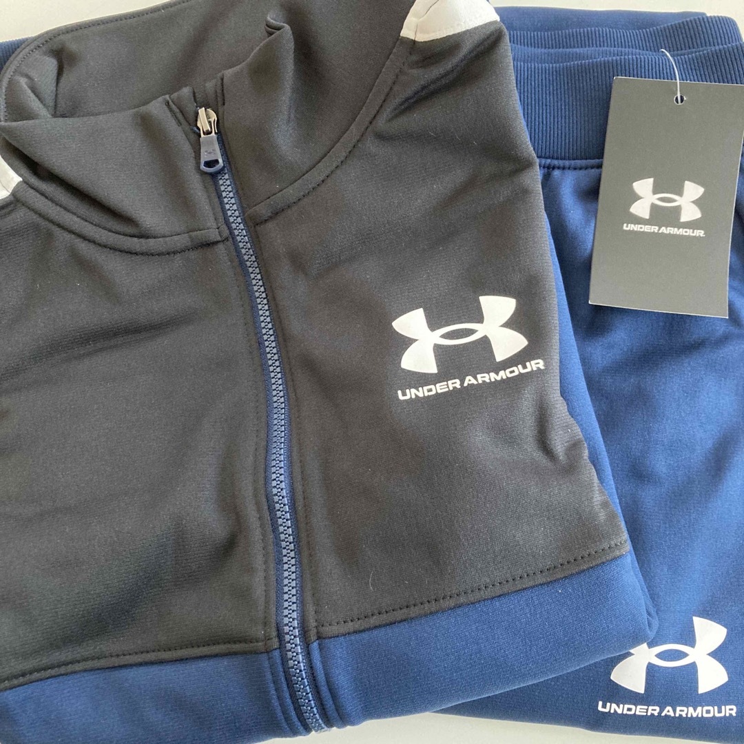 UNDER ARMOUR - 新品 150cm YLG アンダーアーマー ジャージ 上下 UNDER ARMOUR - 新品 150cm YLG アンダーアーマー ジャージ 上下