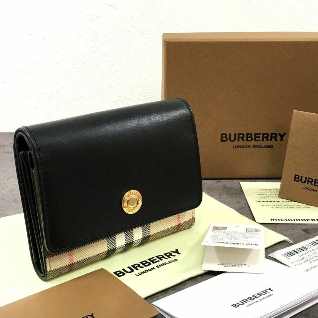 BURBERRY - 291 送料込み! 極美品 BURBERRY コンパクト BURBERRY - 291 送料込み! 極美品 BURBERRY コンパクト