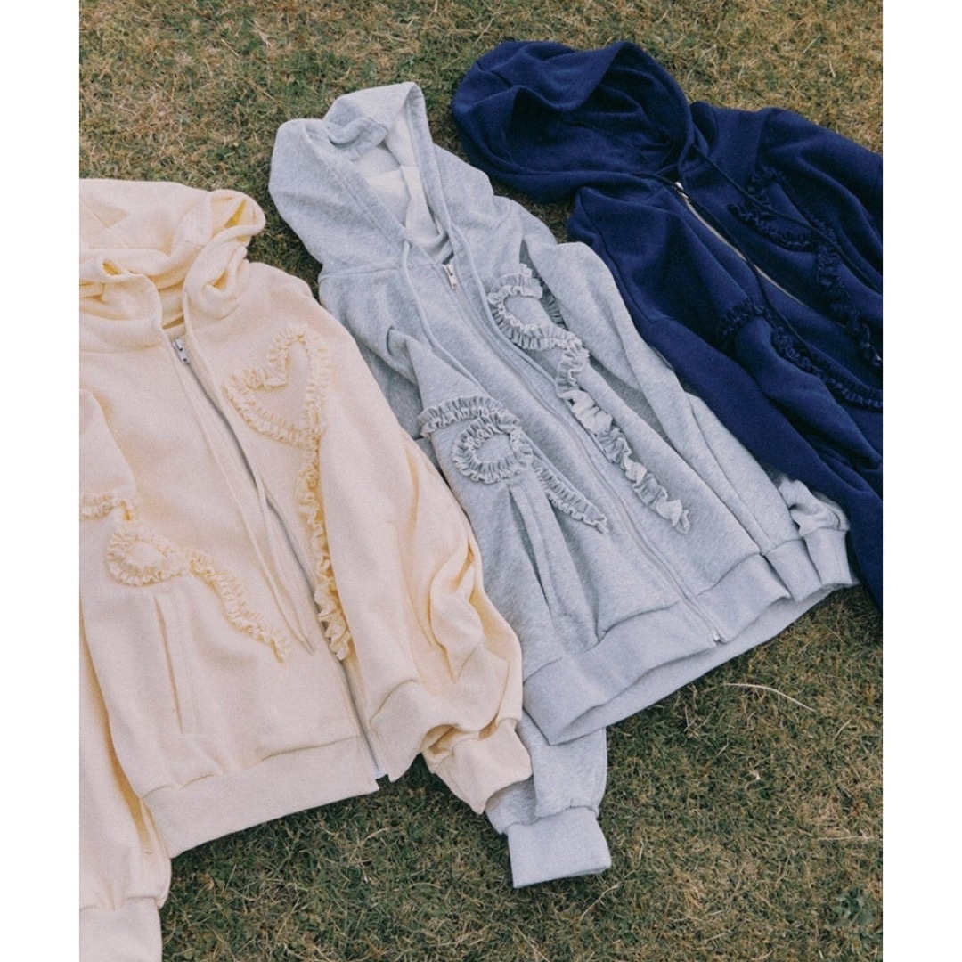 idem イデム heart frill hoodieの通販 by ぷ|ラクマ idem イデム heart frill hoodieの通販 by ぷ|ラクマ