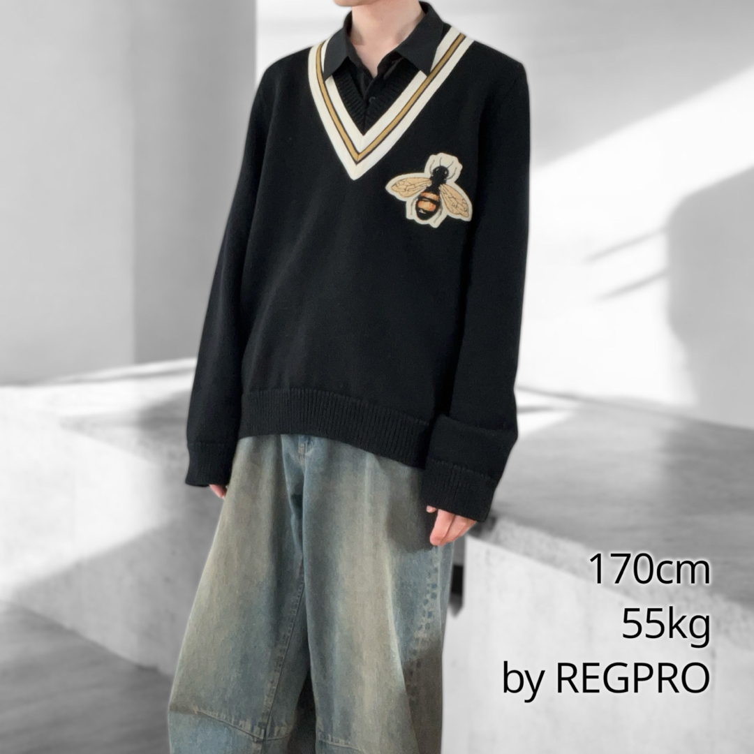 GUCCI - 美品 グッチ ビー アップリケ Vネック セーター 蜂 GUCCI - 美品 グッチ ビー アップリケ Vネック セーター 蜂