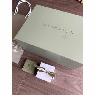 Van Cleef & Arpelsのフリマアイテム一覧 Van Cleef & Arpelsのフリマアイテム一覧