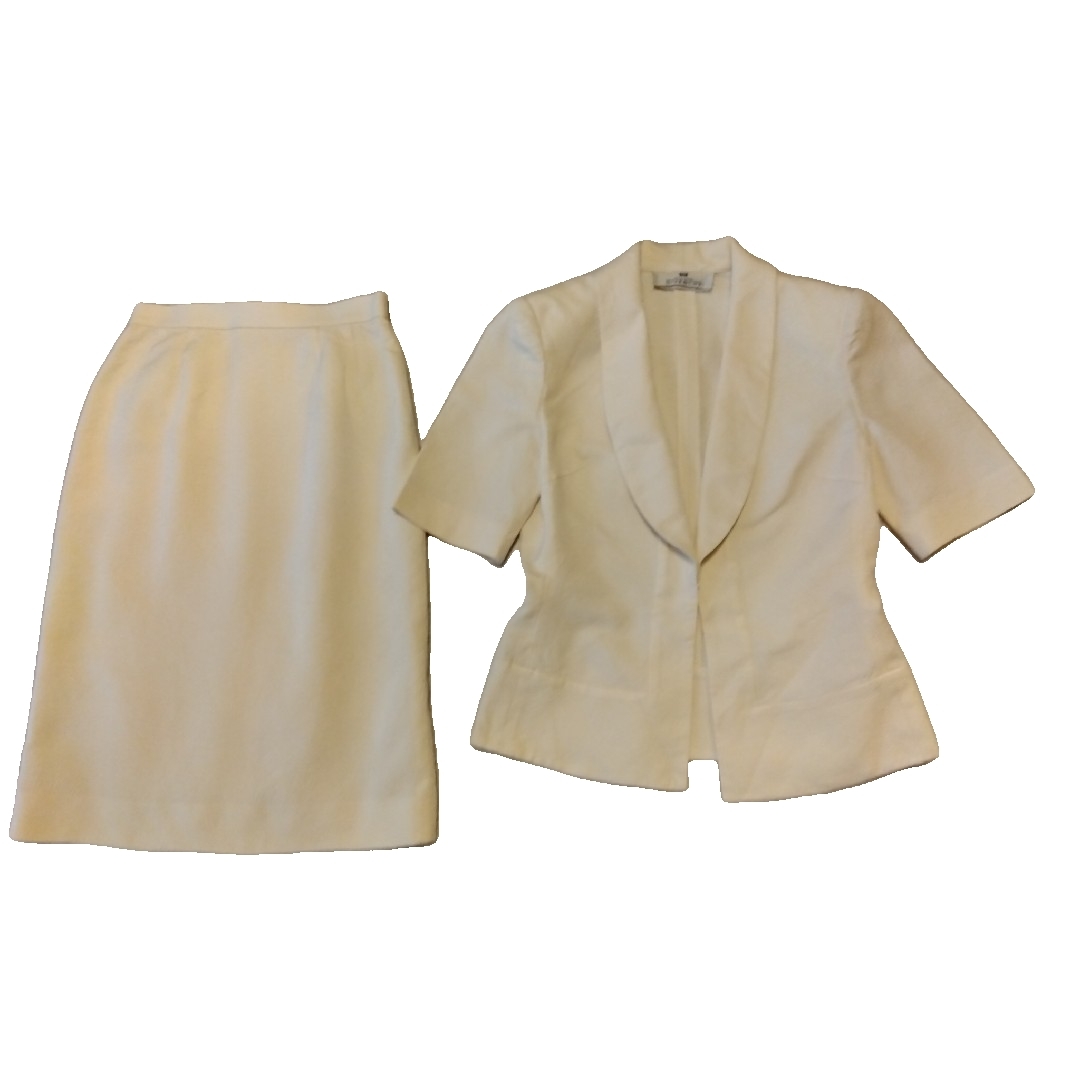 GIVENCHY - ☆Givenchy☆セットアップ☆ジャケット☆スカート GIVENCHY - ☆Givenchy☆セットアップ☆ジャケット☆スカート