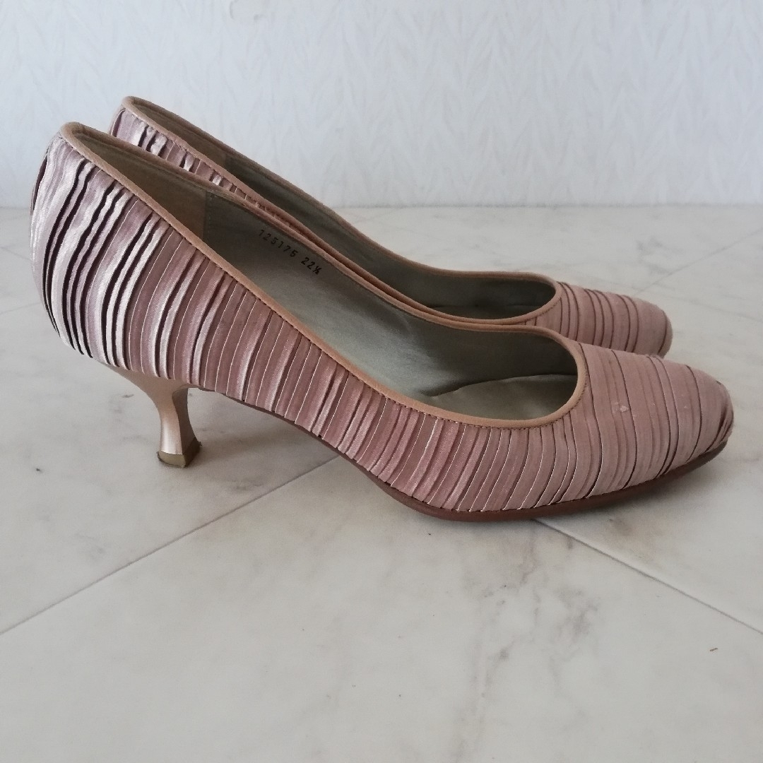 GINZA Kanematsu - 銀座かねまつ 本革 サテン地 パンプス 22.5cm GINZA Kanematsu - 銀座かねまつ 本革 サテン地 パンプス 22.5cm