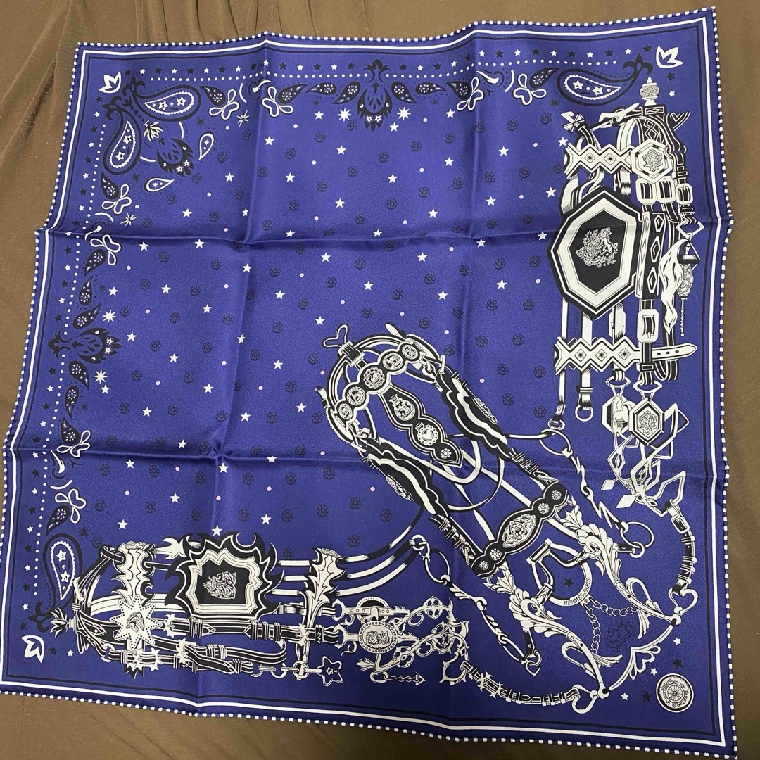 HERMES - 新品未使用 エルメス シルクバンダナ スカーフ 野村 HERMES - 新品未使用 エルメス シルクバンダナ スカーフ 野村