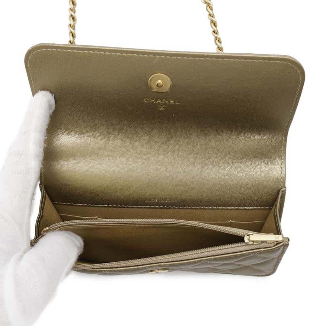CHANEL - シャネル チェーンフォンケース マトラッセ ココマーク CHANEL - シャネル チェーンフォンケース マトラッセ ココマーク