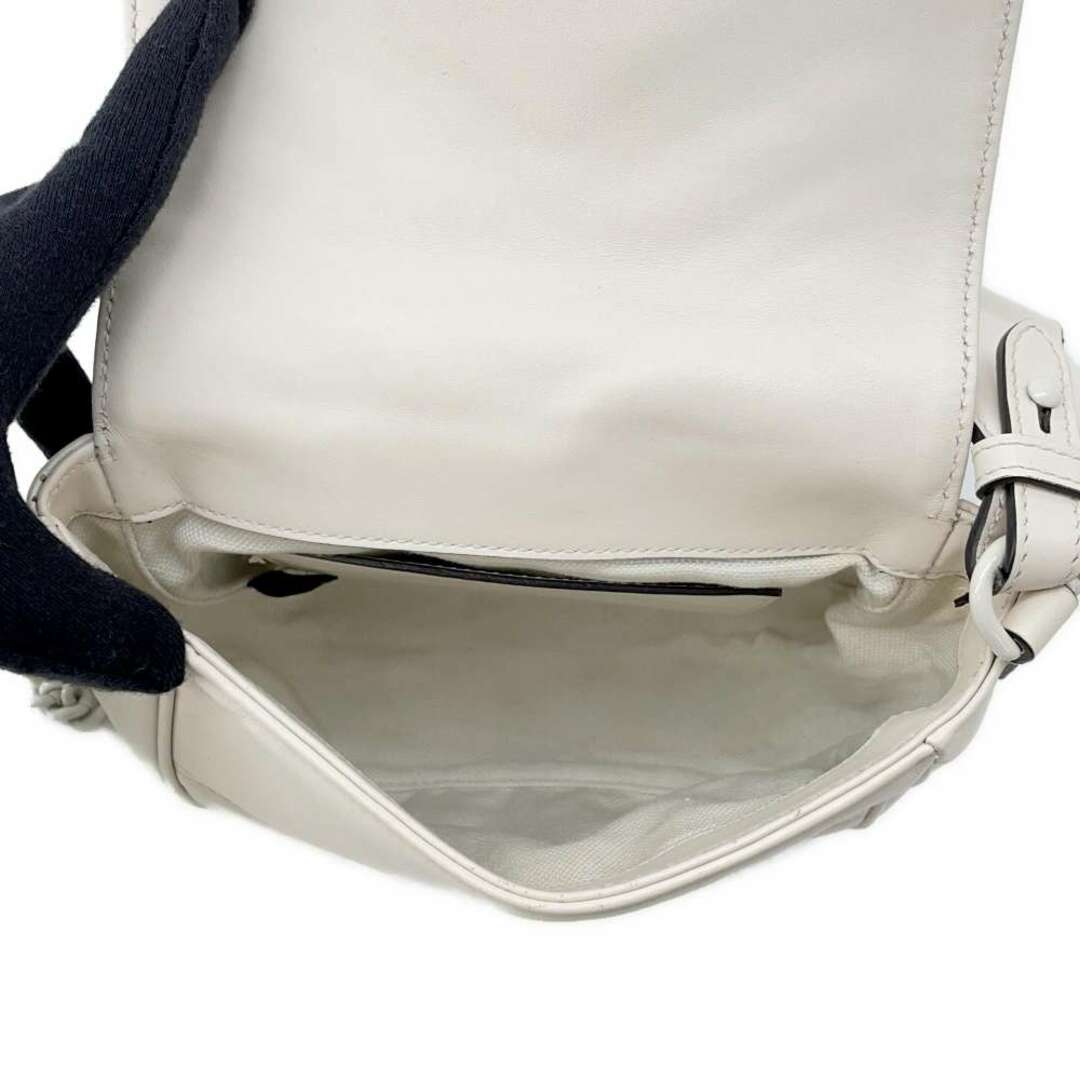 GUCCI - グッチ ショルダーバッグ GGマーモント レザー 739681 GUCCI - グッチ ショルダーバッグ GGマーモント レザー 739681