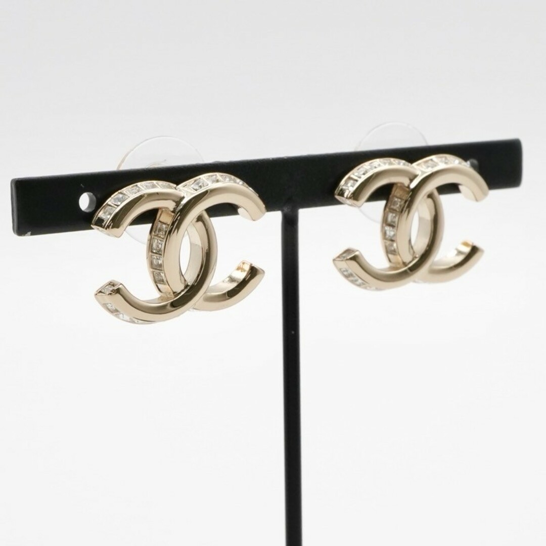 CHANEL - シャネル CHANEL ピアス イヤリング ゴールド ココ CHANEL - シャネル CHANEL ピアス イヤリング ゴールド ココ