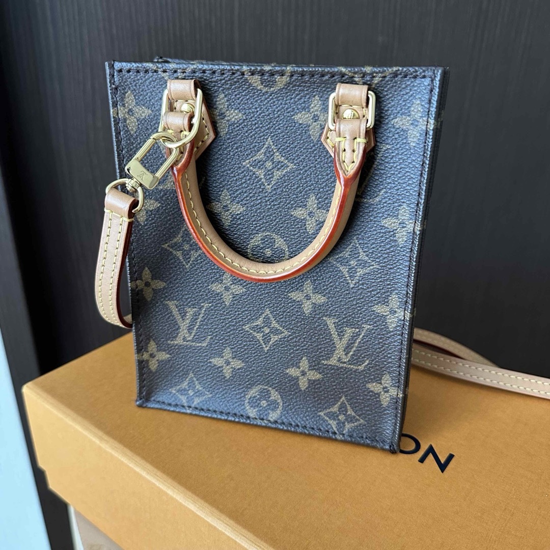 LOUIS VUITTON - ルイヴィトン プティットサックプラの通販 by r LOUIS VUITTON - ルイヴィトン プティットサックプラの通販 by r