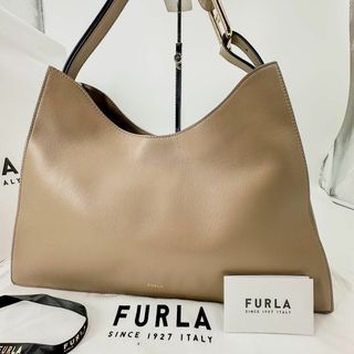 FURLA - 未使用級 FURLA フルラ トートバッグ VITTORIA M レザー FURLA - 未使用級 FURLA フルラ トートバッグ VITTORIA M レザー