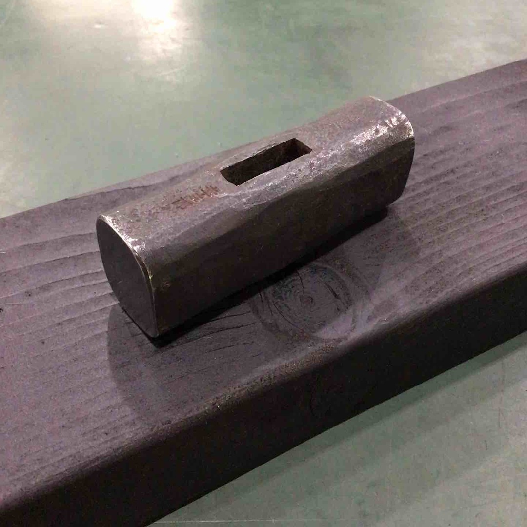 美品】幸三郎 玄翁 110匁 火造りっぱなし 【川口店】の通販 by 美品】幸三郎 玄翁 110匁 火造りっぱなし 【川口店】の通販 by