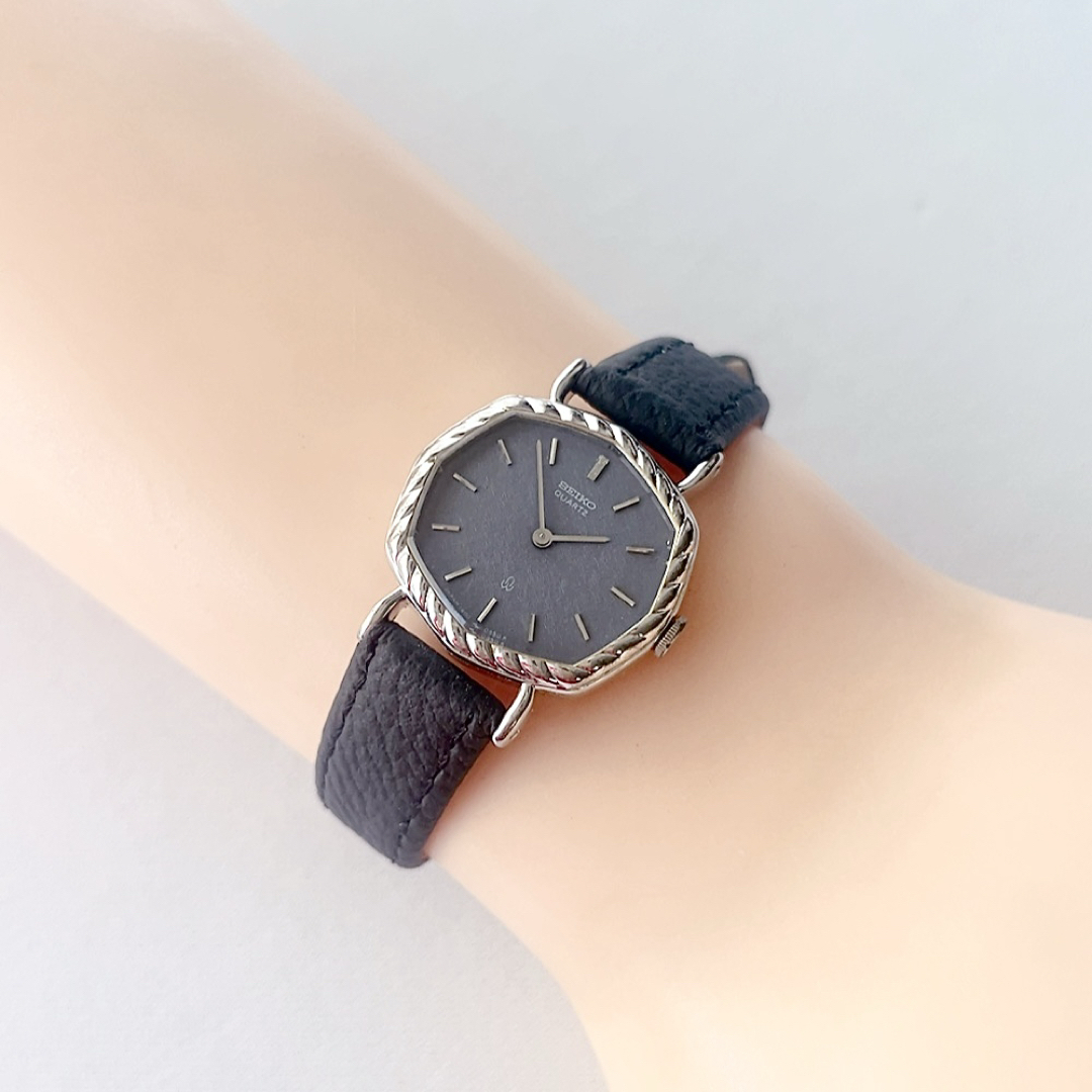 SEIKO - SEIKO 1400-5580 レディースクォーツ腕時計 2針 8角形 SEIKO - SEIKO 1400-5580 レディースクォーツ腕時計 2針 8角形