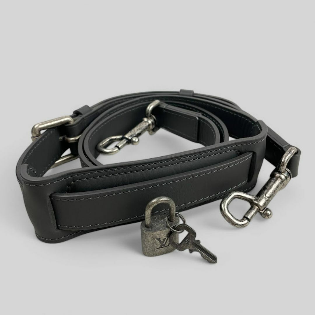 LOUIS VUITTON - ほぼ未使用□ルイ ヴィトン□ユタ アコマ 2WAY LOUIS VUITTON - ほぼ未使用□ルイ ヴィトン□ユタ アコマ 2WAY