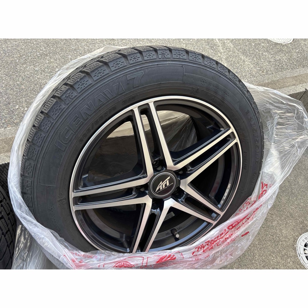 Goodyear - 【美品】スタッドレスタイヤ 4本セット① 205 55 16 Goodyear - 【美品】スタッドレスタイヤ 4本セット① 205 55 16