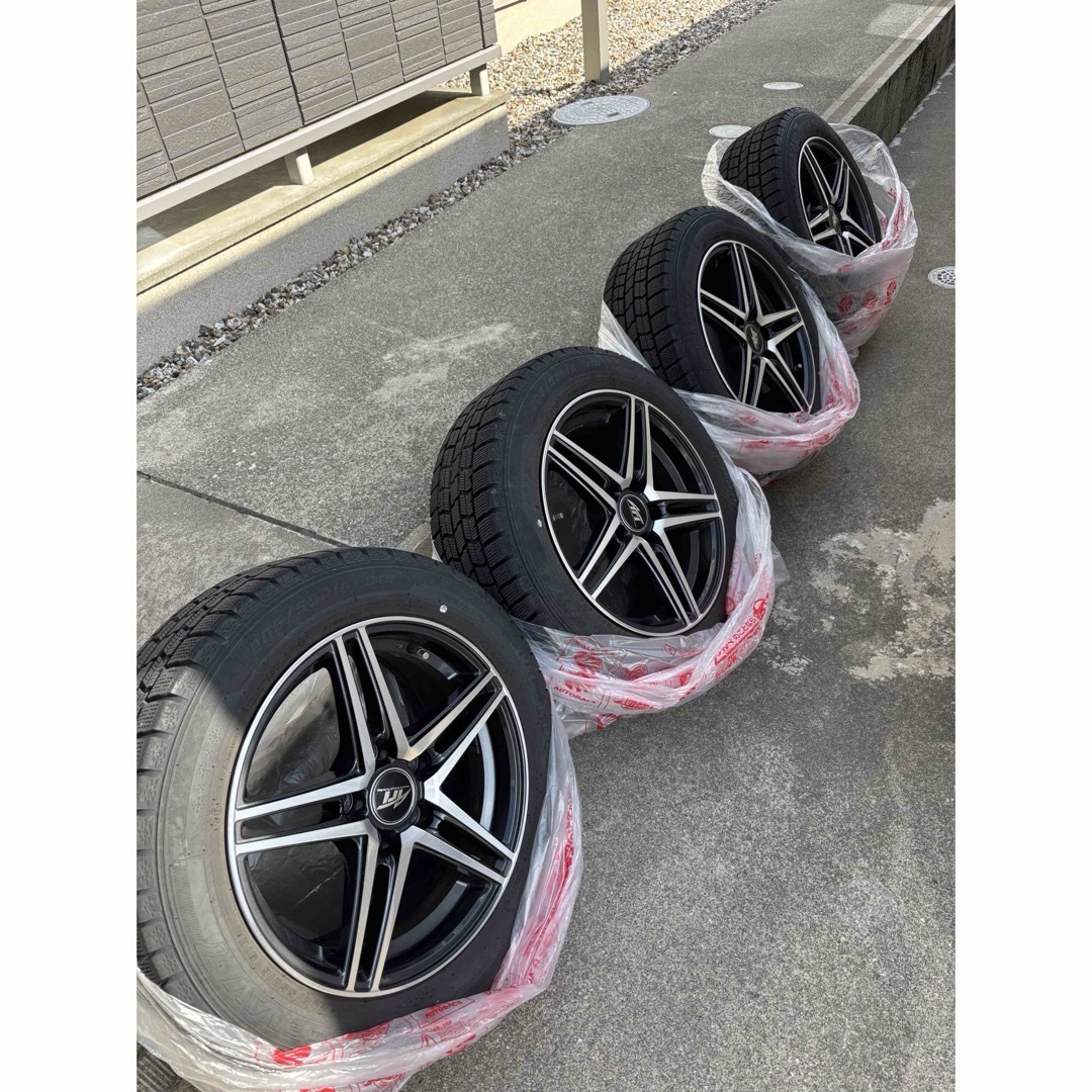 Goodyear - 【美品】スタッドレスタイヤ 4本セット① 205 55 16 Goodyear - 【美品】スタッドレスタイヤ 4本セット① 205 55 16