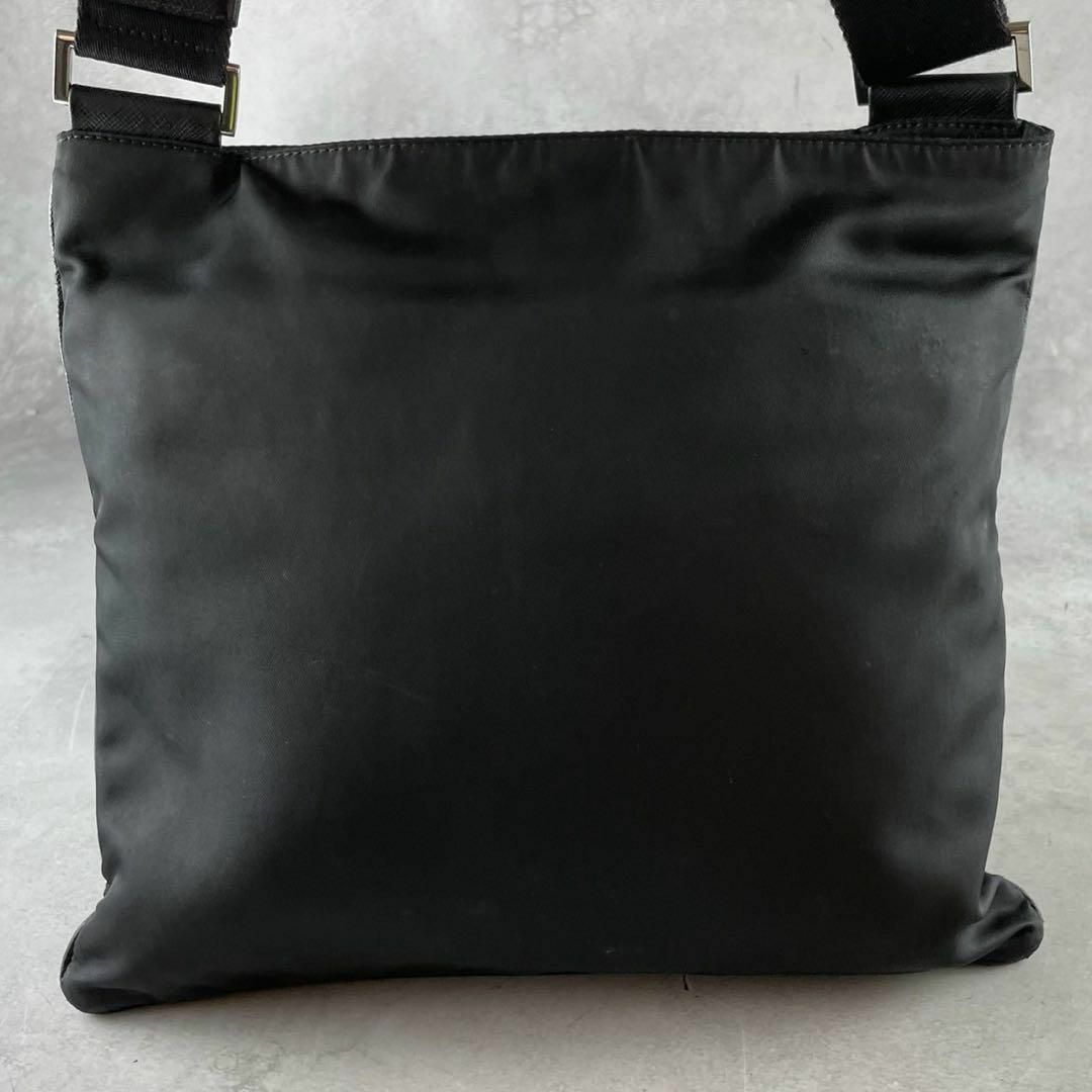 PRADA - 近年モデル⭐️PRADA ショルダーバッグ 三角ロゴ PRADA - 近年モデル⭐️PRADA ショルダーバッグ 三角ロゴ