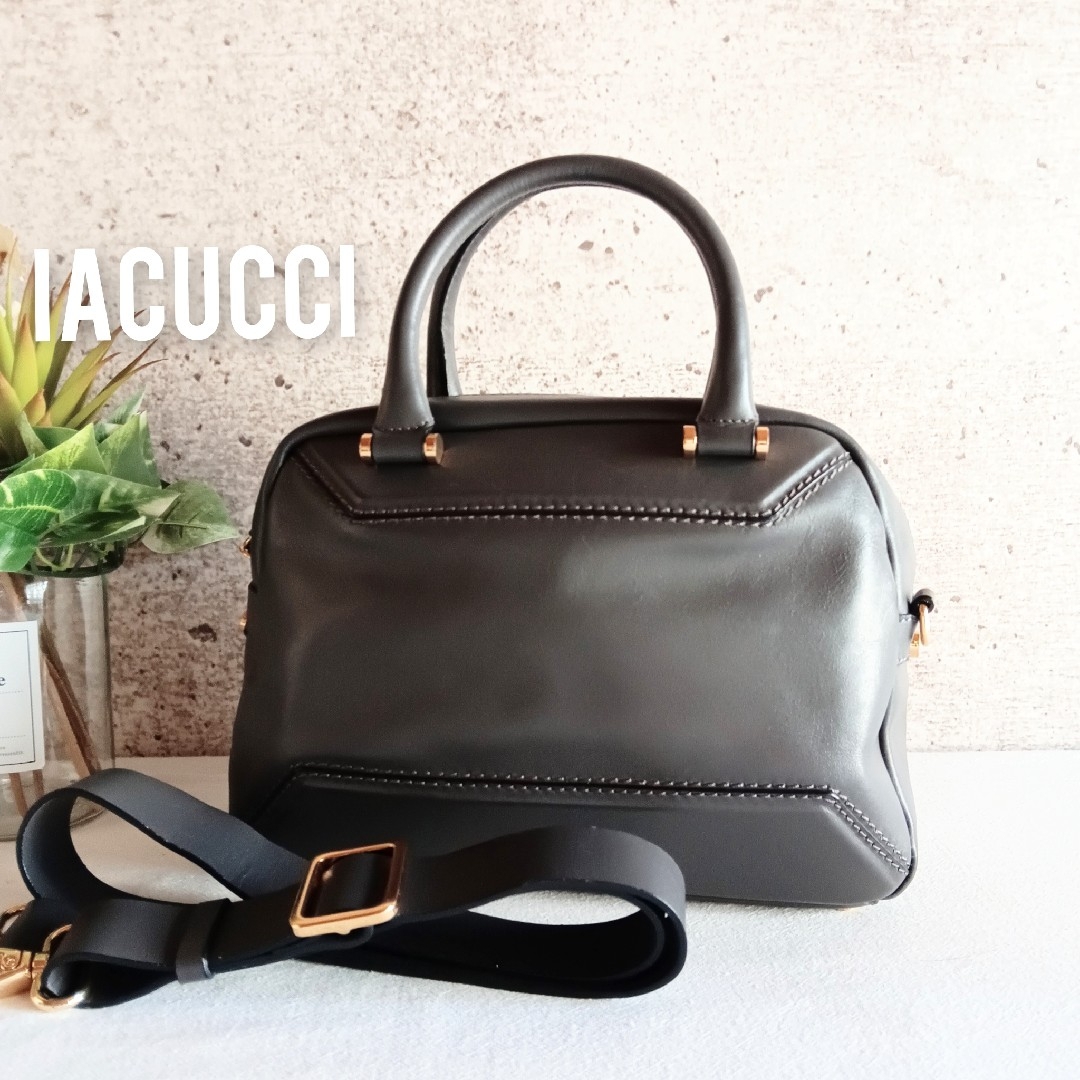 IACUCCI - 良品 イアクッチ 2way レザー ショルダー IACUCCI - 良品 イアクッチ 2way レザー ショルダー