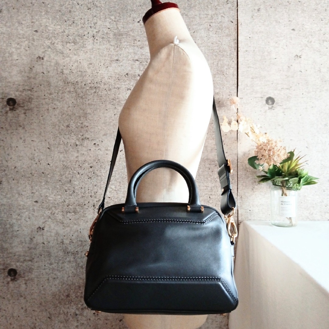 IACUCCI - 良品 イアクッチ 2way レザー ショルダー IACUCCI - 良品 イアクッチ 2way レザー ショルダー