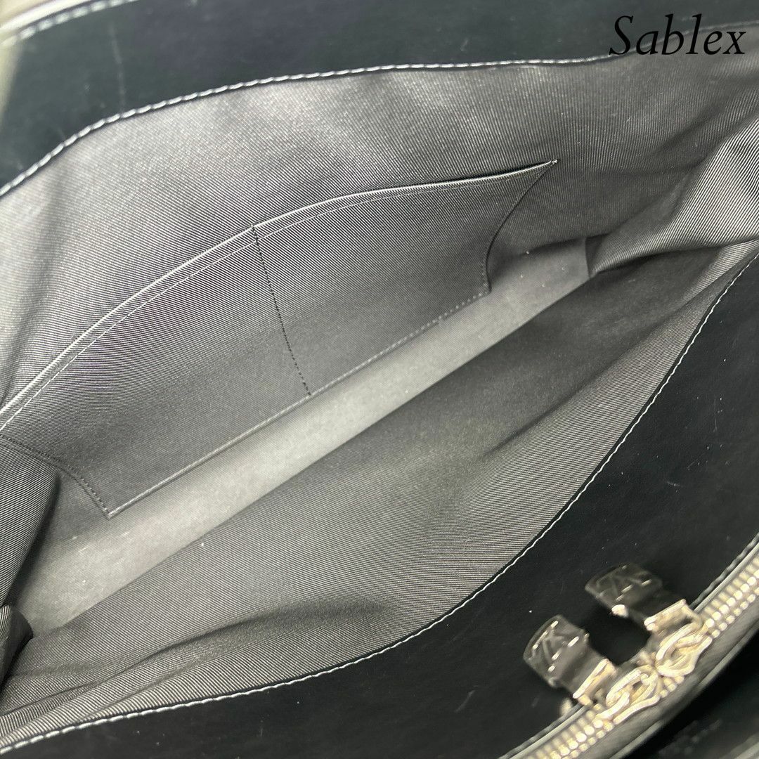 LOUIS VUITTON - 【未使用級/RFID】ルイヴィトン カバ LOUIS VUITTON - 【未使用級/RFID】ルイヴィトン カバ
