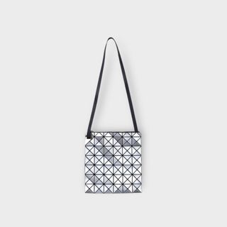 ISSEY MIYAKE(ショルダーバッグ)のフリマアイテム一覧 ISSEY MIYAKE(ショルダーバッグ)のフリマアイテム一覧