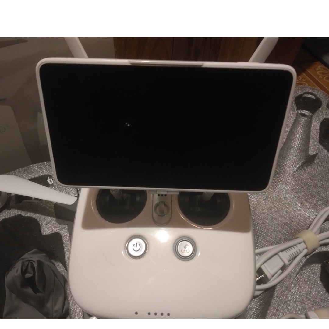 DJI - DJI PHANTOM4advance+モニター付きコントローラー付属 DJI - DJI PHANTOM4advance+モニター付きコントローラー付属