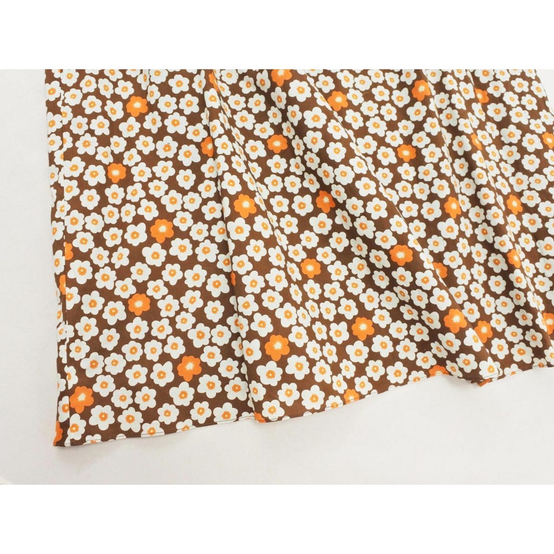 AQUA SCUTUM - Aquascutum アクアスキュータム 花柄 スカート AQUA SCUTUM - Aquascutum アクアスキュータム 花柄 スカート