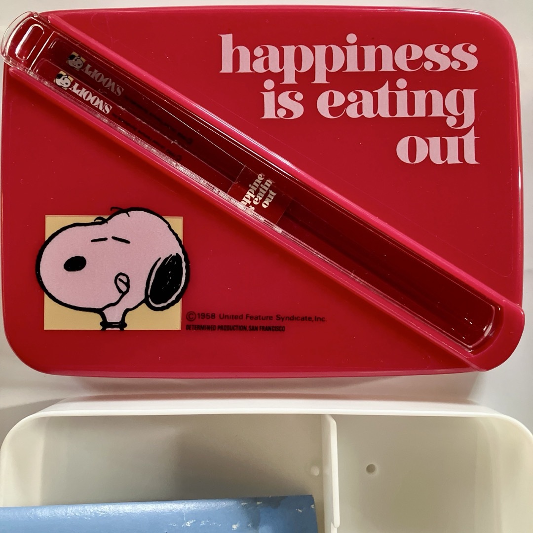 SNOOPY - 美品新品 スヌーピー 昭和レトロ 箸付きランチボックス SNOOPY - 美品新品 スヌーピー 昭和レトロ 箸付きランチボックス