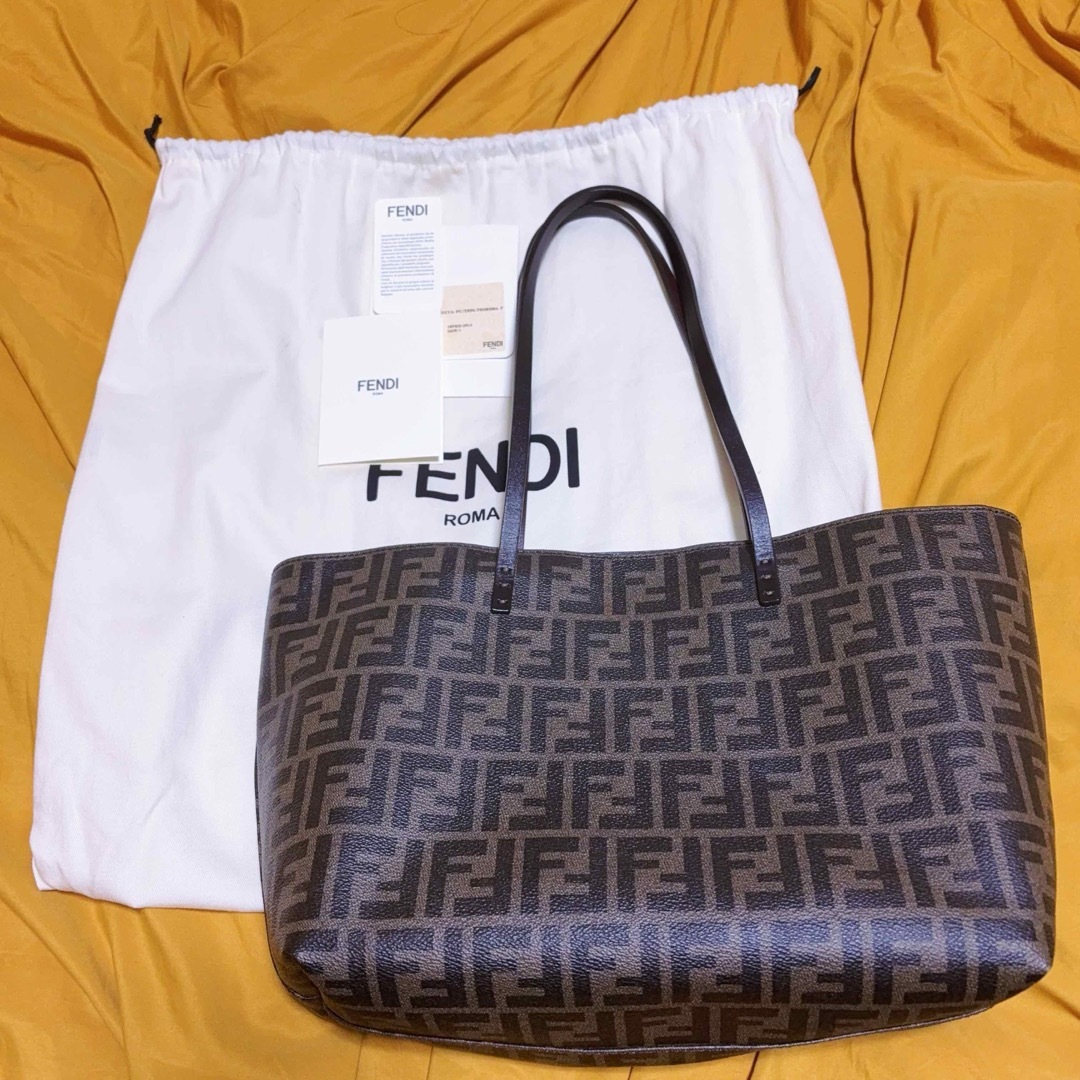FENDI - 極美品 FENDI ズッカ柄 トートバッグの通販 by K FENDI - 極美品 FENDI ズッカ柄 トートバッグの通販 by K