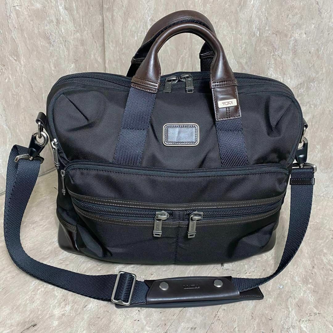 TUMI - 極美品 TUMI 2WAY ブリーフケース ビジネスバッグ レザー TUMI - 極美品 TUMI 2WAY ブリーフケース ビジネスバッグ レザー