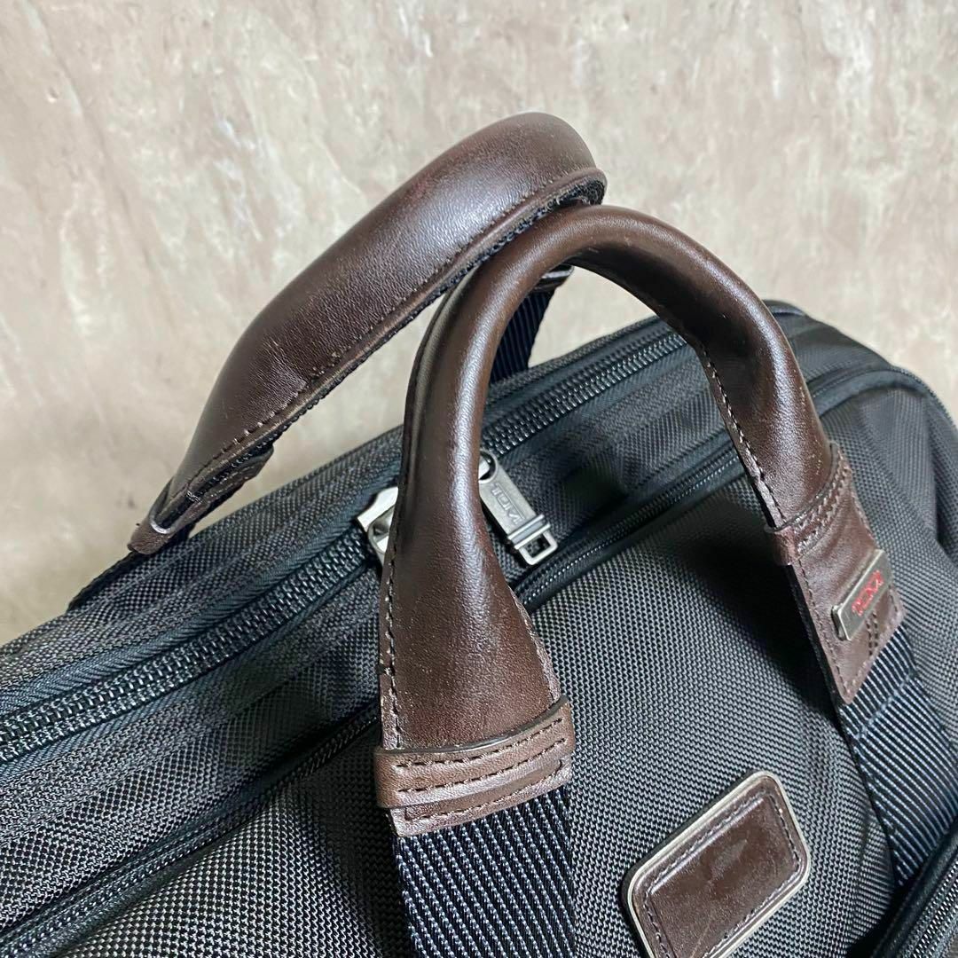 TUMI - 極美品 TUMI 2WAY ブリーフケース ビジネスバッグ レザー TUMI - 極美品 TUMI 2WAY ブリーフケース ビジネスバッグ レザー