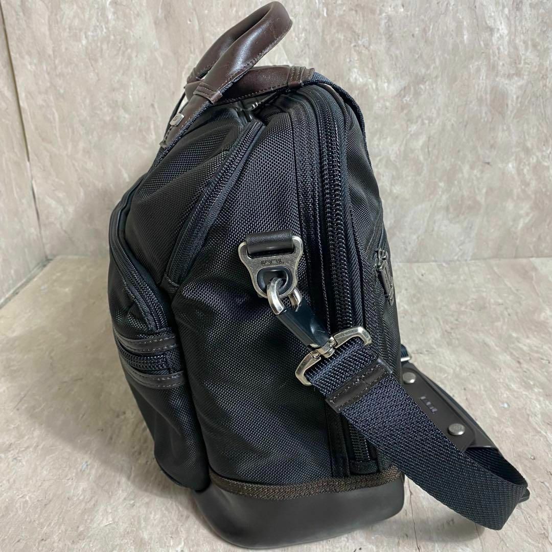 TUMI - 極美品 TUMI 2WAY ブリーフケース ビジネスバッグ レザー TUMI - 極美品 TUMI 2WAY ブリーフケース ビジネスバッグ レザー
