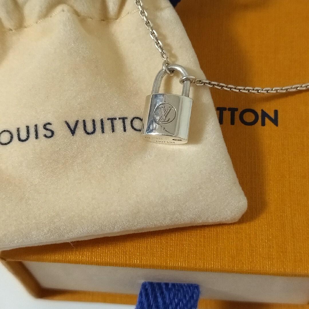 LOUIS VUITTON - 【美品】ルイヴィトン ロックイット ネックレス LOUIS VUITTON - 【美品】ルイヴィトン ロックイット ネックレス