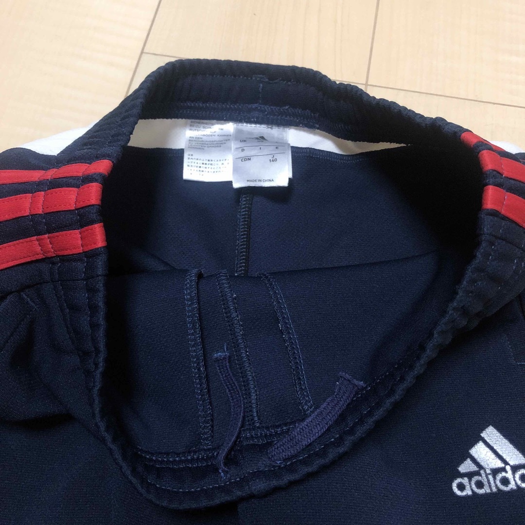adidas - adidas アディダス ジャージ 上下セット キッズ 150 紺 adidas - adidas アディダス ジャージ 上下セット キッズ 150 紺