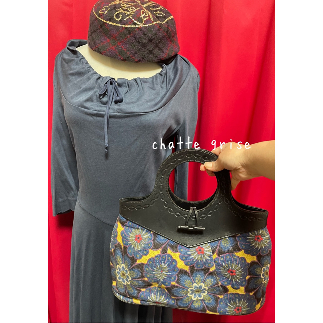 Vivienne Westwood - ヴィヴィアン花柄レザーキャンバス Vivienne Westwood - ヴィヴィアン花柄レザーキャンバス