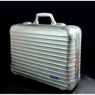 RIMOWA(ビジネスバッグ)のフリマアイテム一覧 RIMOWA(ビジネスバッグ)のフリマアイテム一覧