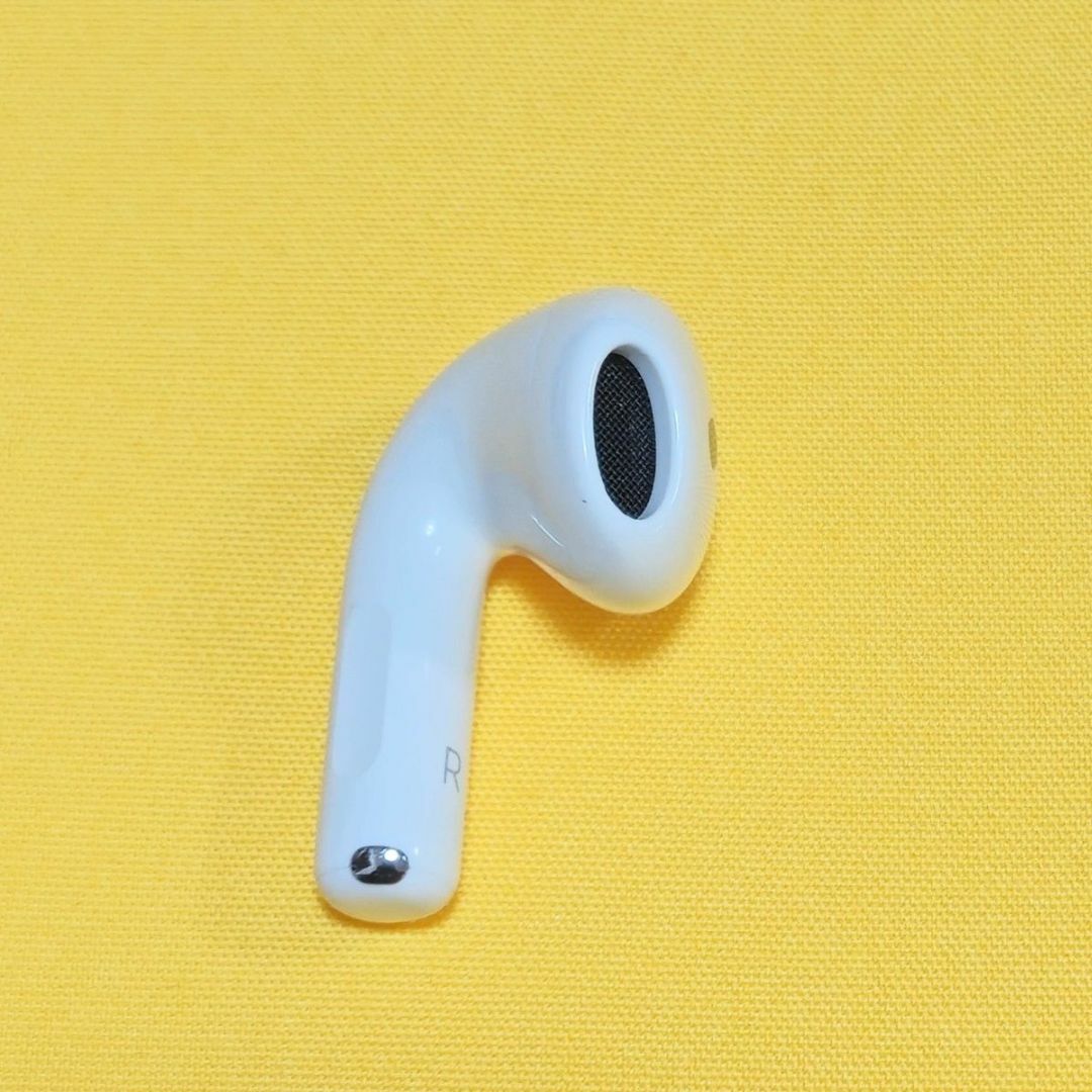 Apple - 【美品!】AirPods4 第四世代 右耳 ノイズキャンセ Apple - 【美品!】AirPods4 第四世代 右耳 ノイズキャンセ